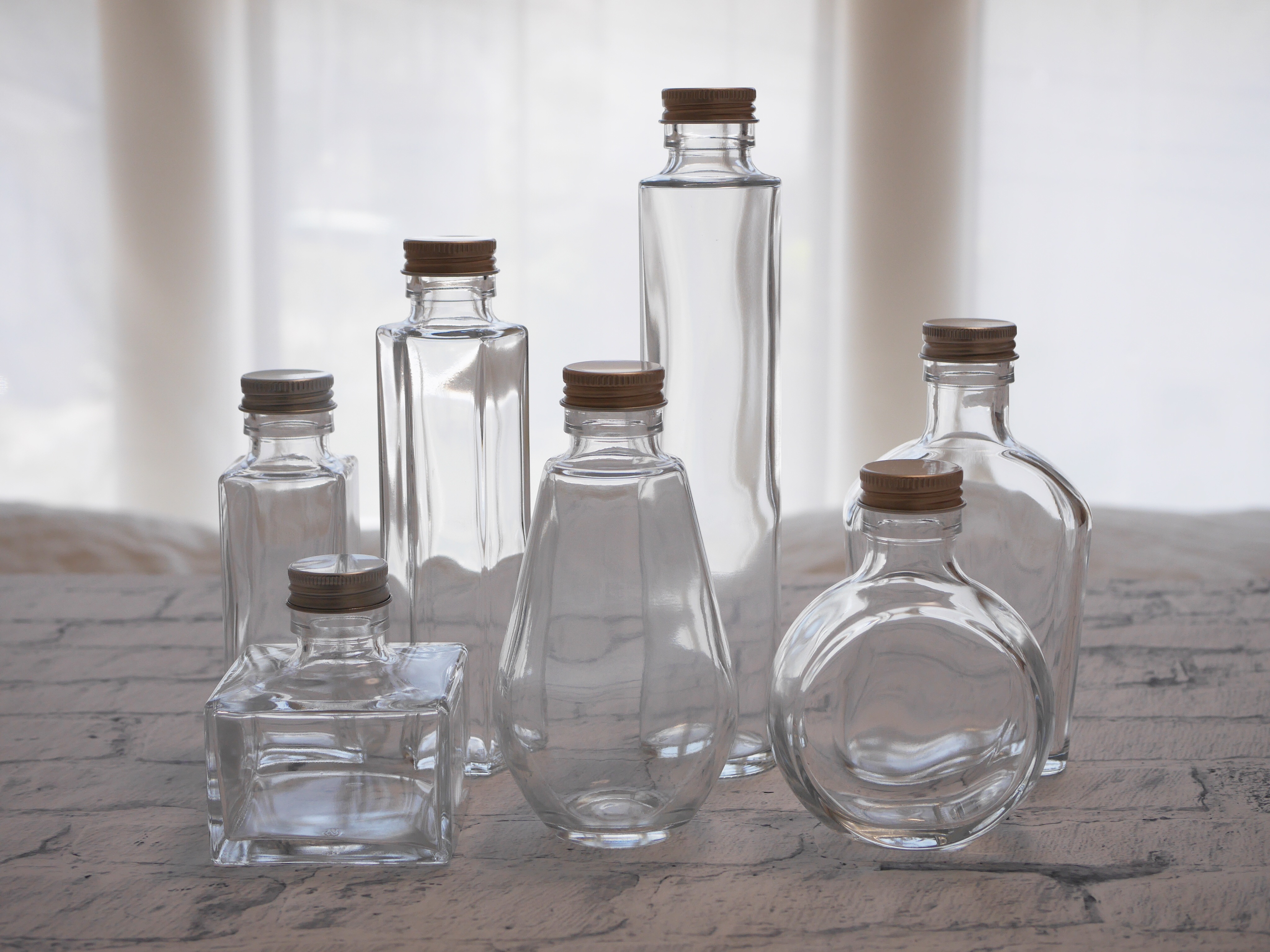 ハーバリウム瓶の種類や特徴の違いは ボトルの選び方や制作のコツについても Necoto Hanato